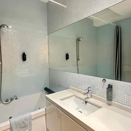 Garden Hill M - Shared Pool - 6 Guests - *